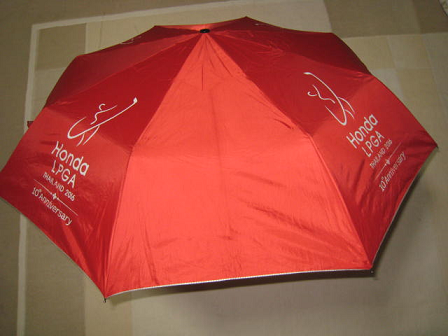 ホンダlpga 赤い傘　